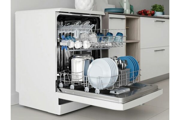 Indesit Freestanding Dishwasher Inox - DFE1B19X